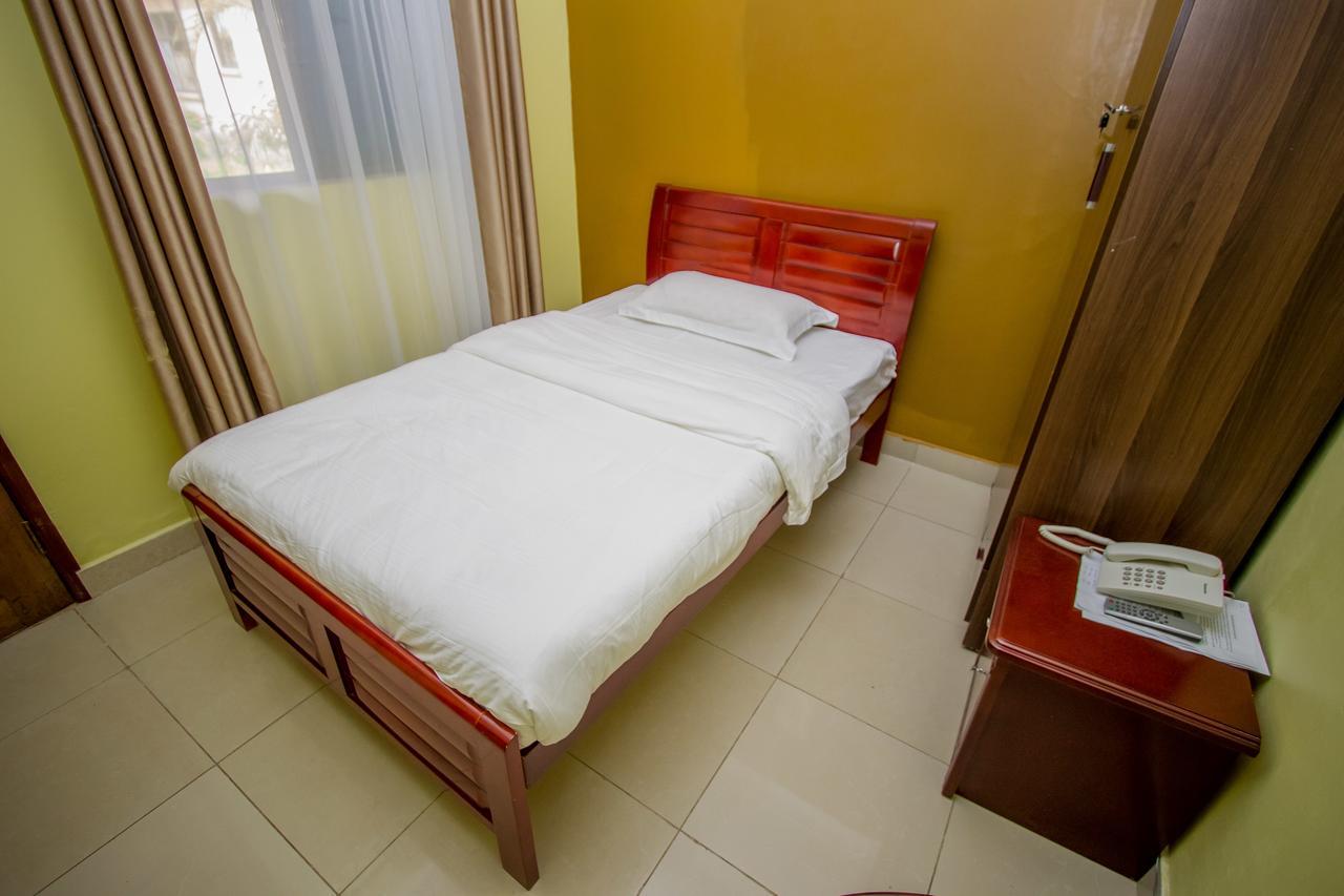Tuzza Hotel Bushenyi Exteriér fotografie
